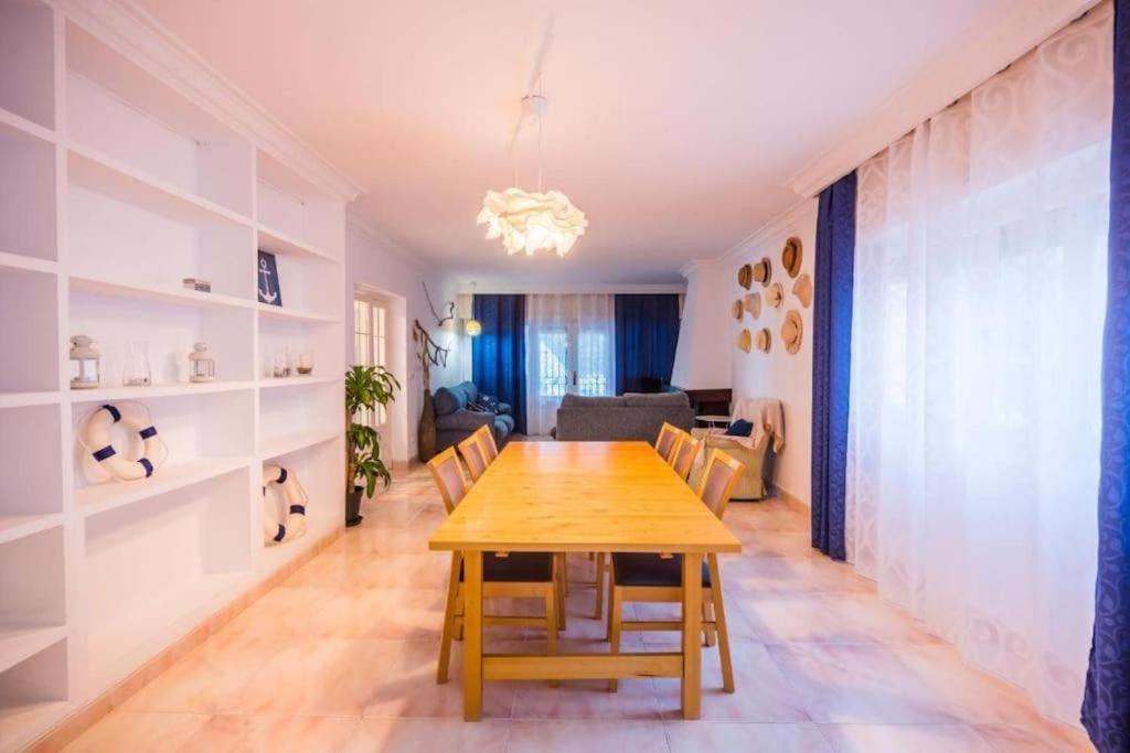 Chalet En Aguadulce Con Piscina Privada Eksteriør billede